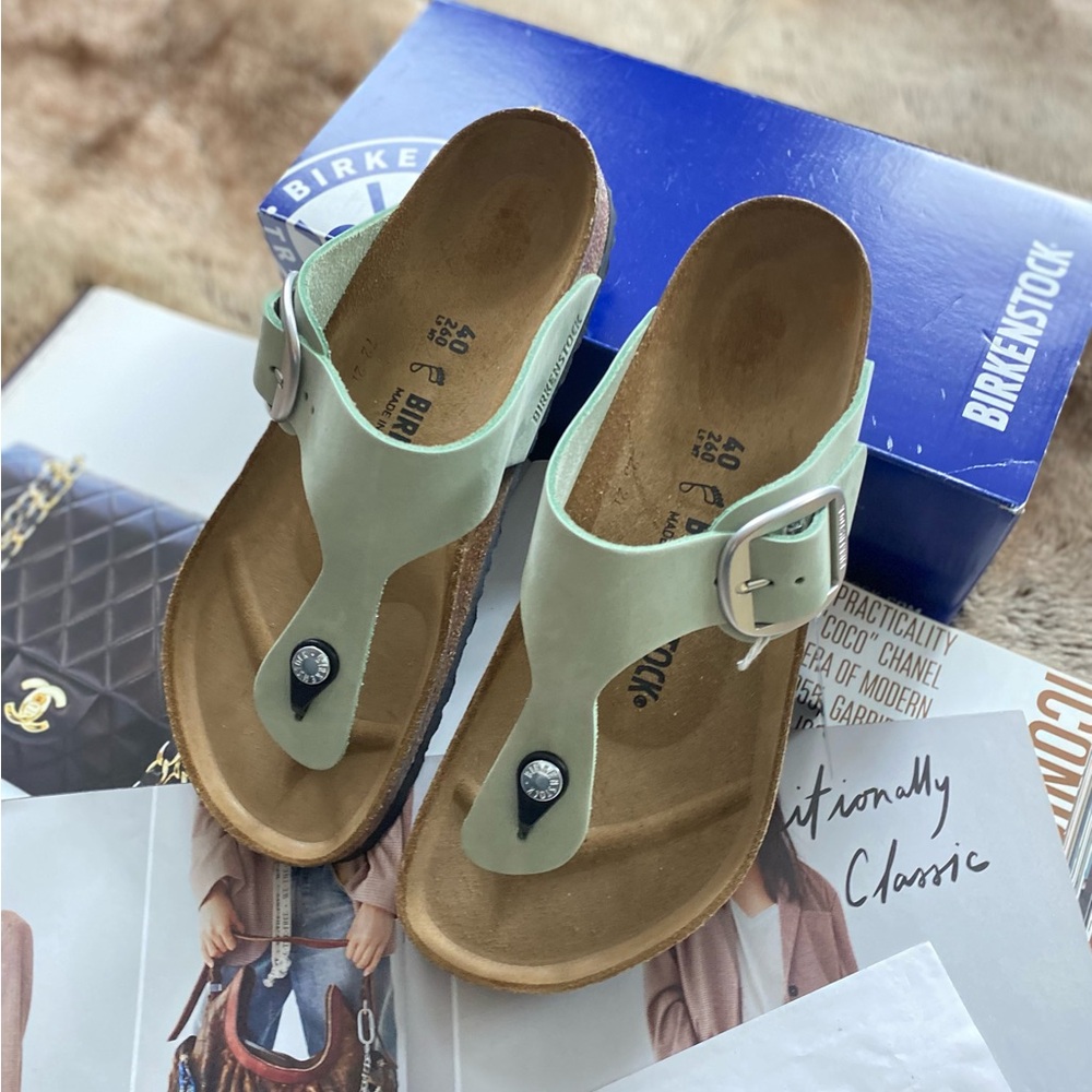Birkenstock Gizeh Big Buckle Sandals